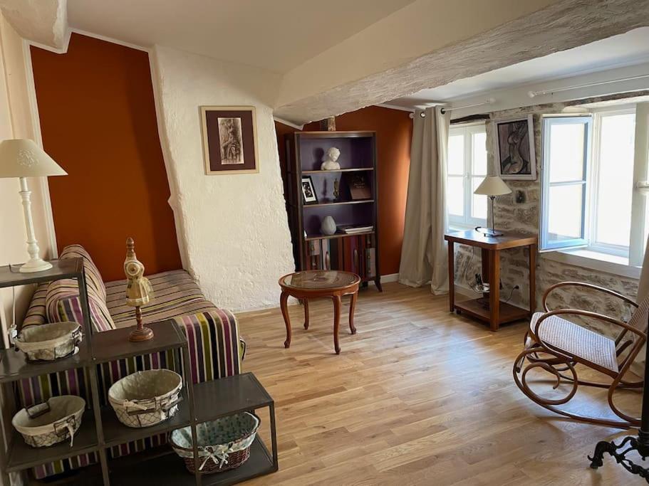 La Maison De Lea, Chambres D'Hotes De 14 Couchages Tournus Exteriér fotografie